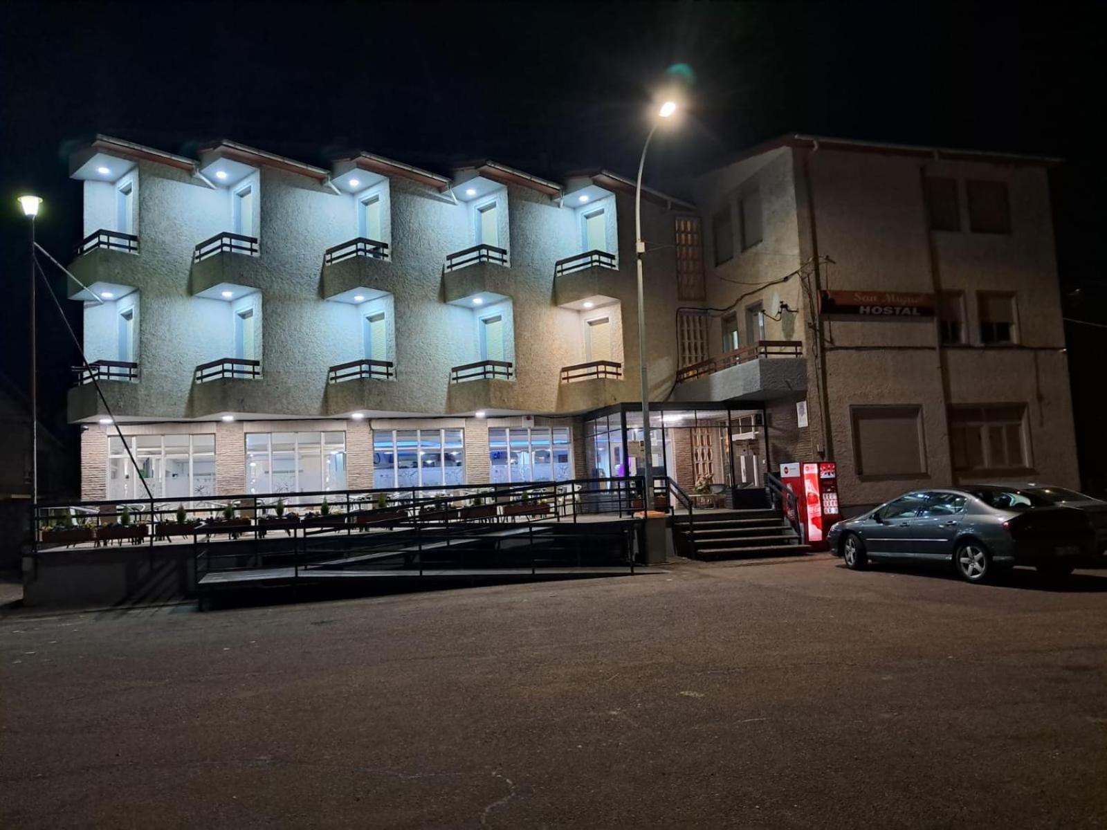 Hostal San Miguel Villalobar Екстериор снимка