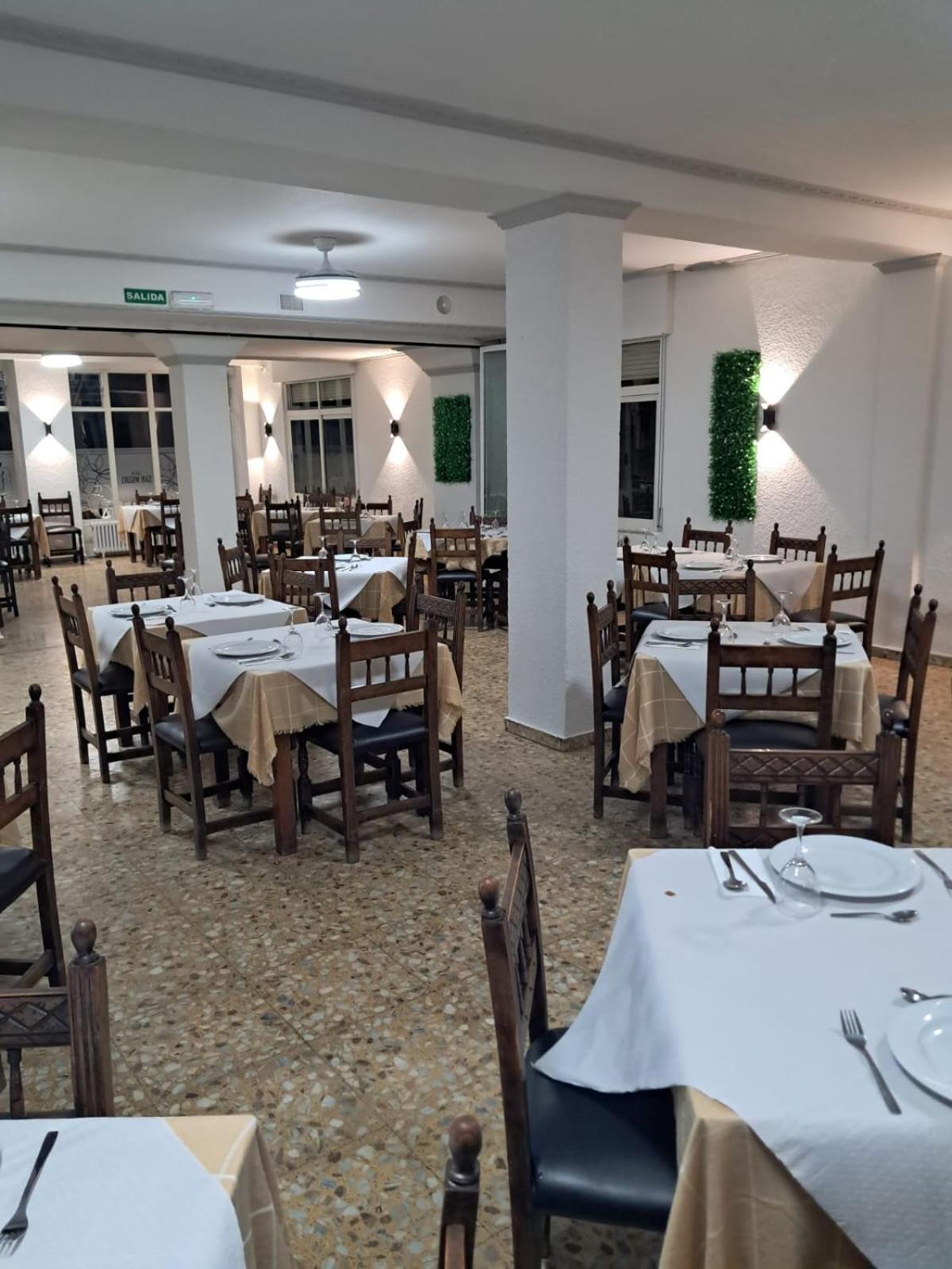 Hostal San Miguel Villalobar Екстериор снимка