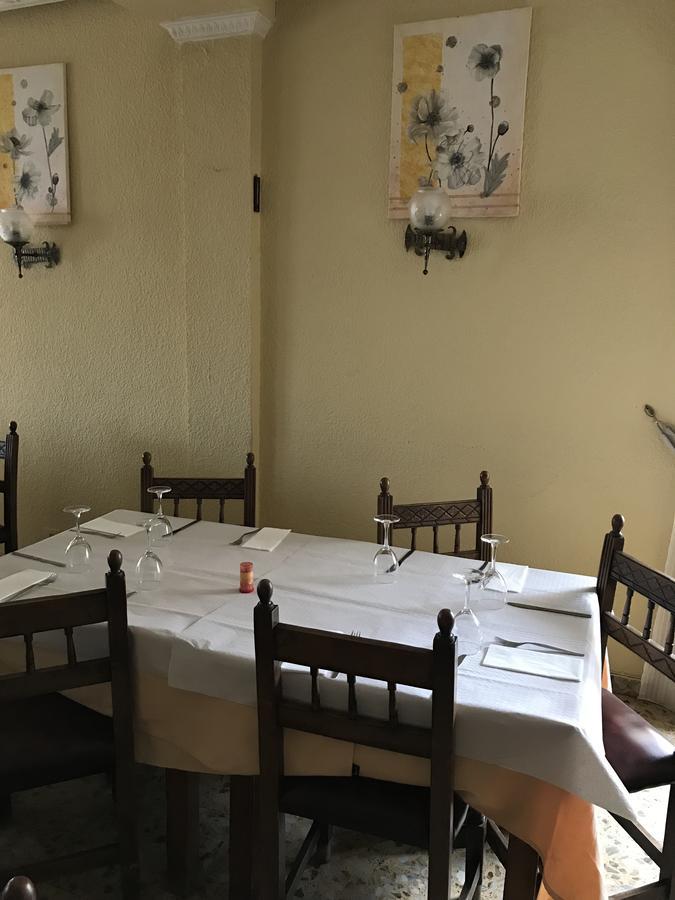 Hostal San Miguel Villalobar Екстериор снимка