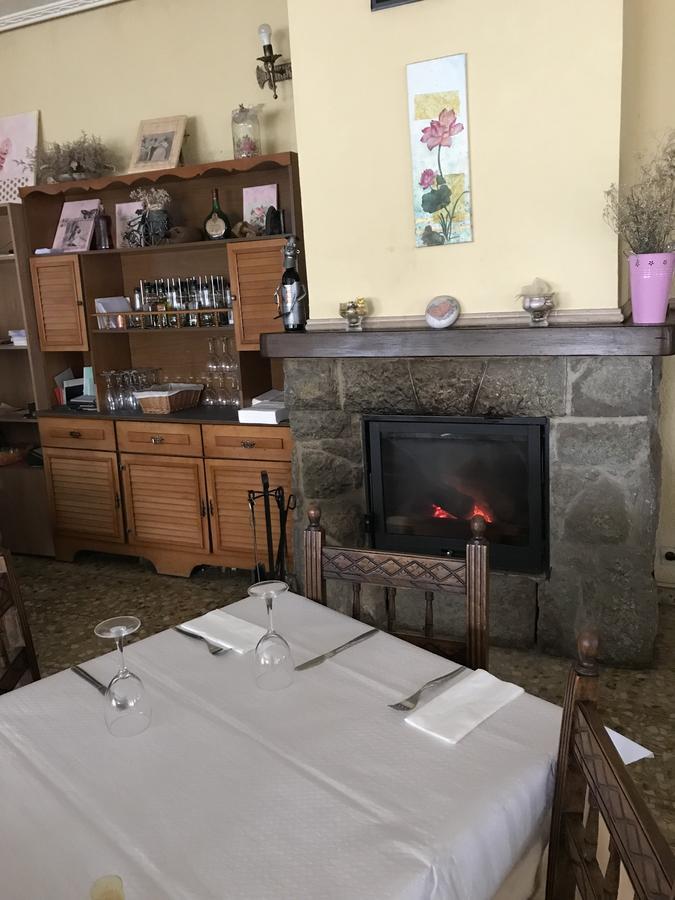 Hostal San Miguel Villalobar Екстериор снимка
